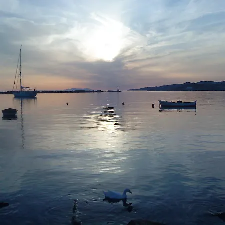 ホテル Afrodite Tínos